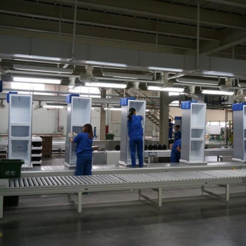 赴日本塑料成型工人
